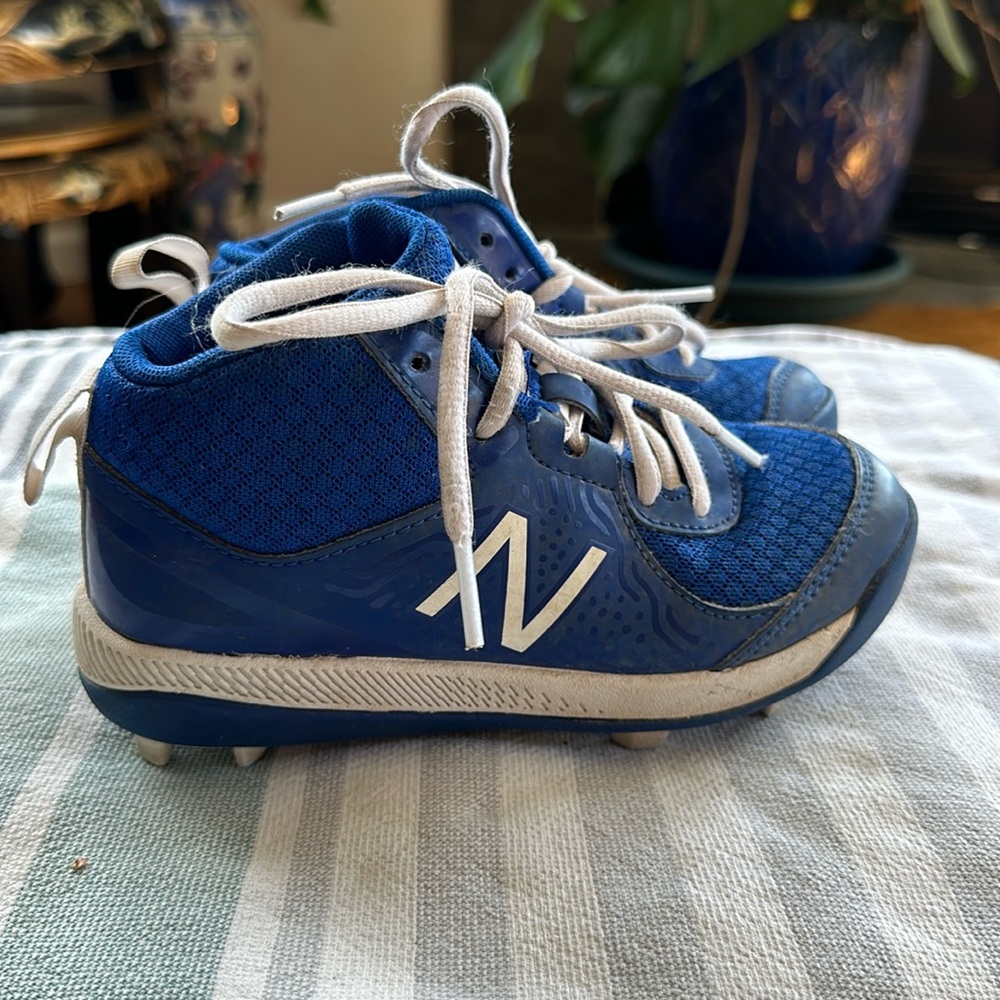 ⚾️ Boy’s New Balance Baseball Cleats ⚾️